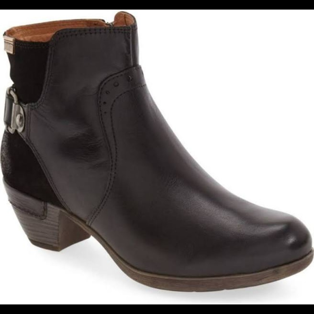 Pikolinos Black ankle boots with buckle 38 7.5